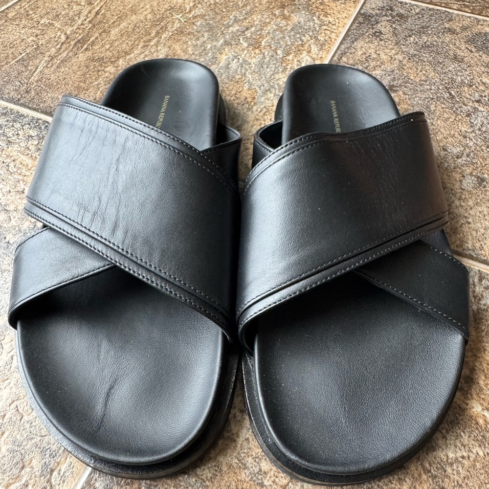 NEW!!! Banana Republic Leather Criss Cross Strap Sandals- Black, Women’s 10M